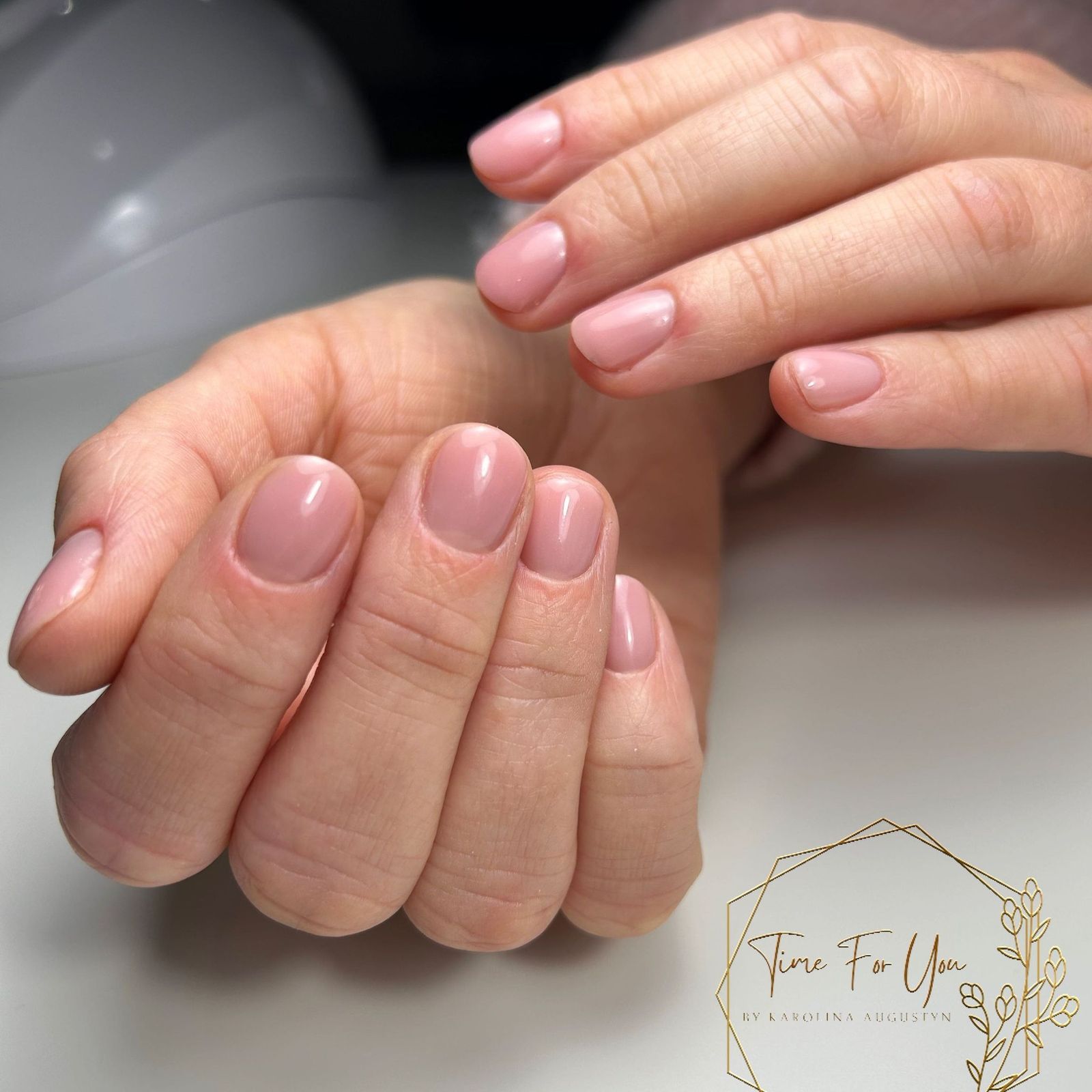 Natuurlijke roze nagels